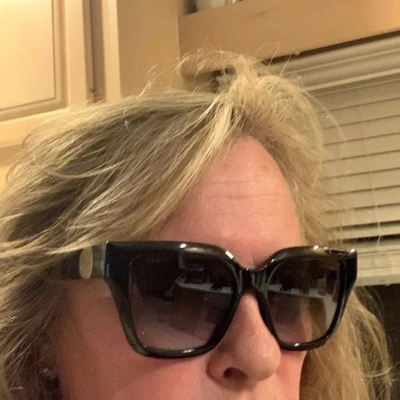 Gucci | Accessories | Authentic Gucci Shades Full Inclusive  display picture 3